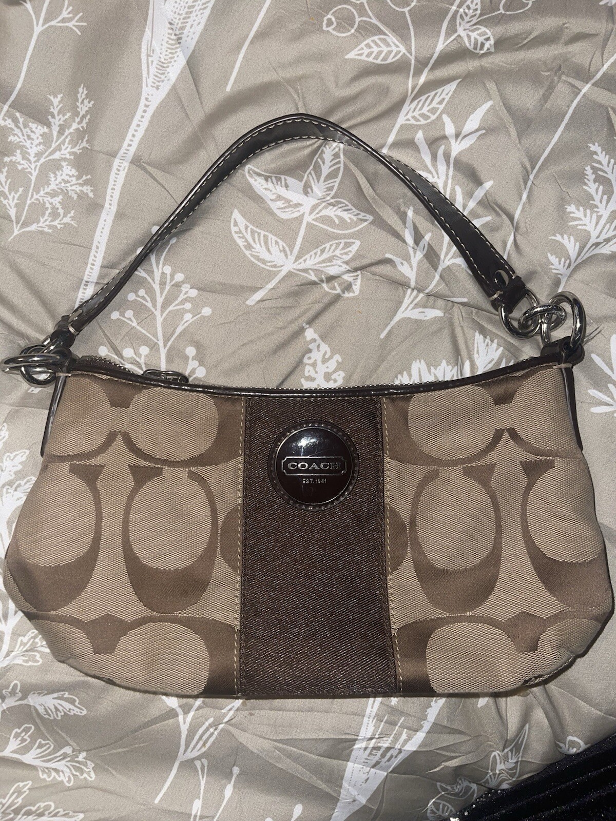 Stylish Coach Handbag for Women - Luxury Leather Tote