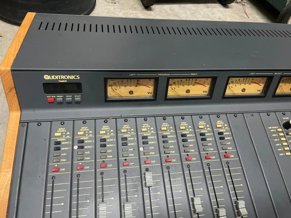 vintage audio console broadcasting Auditronics 2500 2500-12 radio station - Image 3 of 4