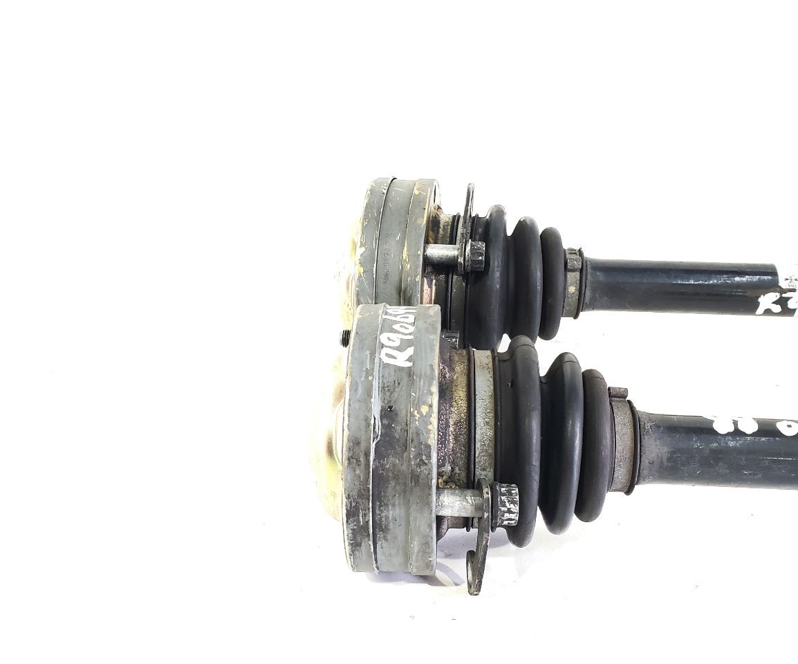 Used Part fits: 2003 Maserati SPYDER CC Grade A