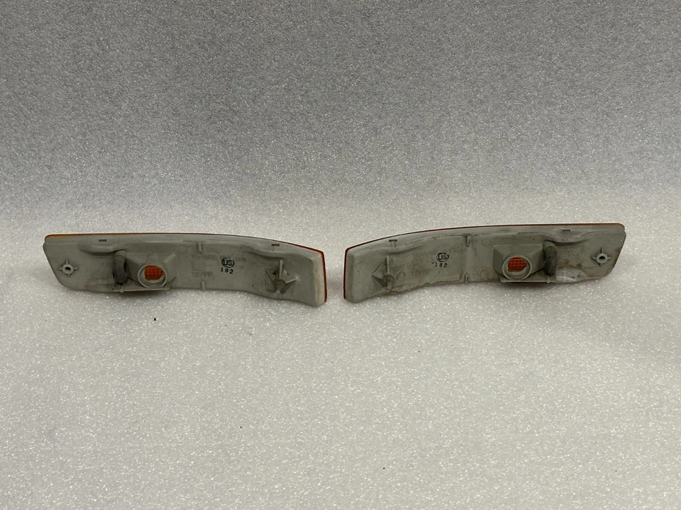 Par de luces de señalización lateral de señal de giro delantera derecha derecha derecha 1990-1994 OEM Lexus LS400 Foto 4 de 4