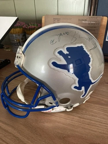 Barry Sanders 1996 Autographed Authentic Detroit Lions Riddell Helmet