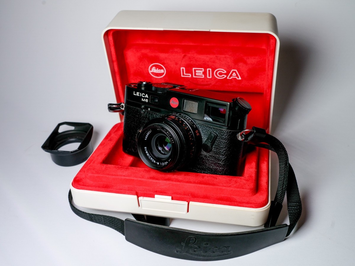 Leica M6 TTL 0.72 (CLA'd) + Summicron-M 35 mm f/2 ASPH – Full
