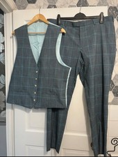 Moss 2 piece grey/blue checked suit Tailored fit 40/48