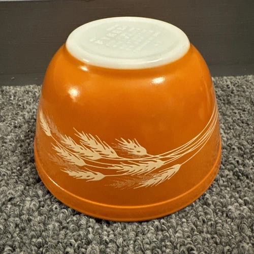 Vintage Pyrex Orange Autumn Harvest Wheat #401 750 mL Mixing Nesting Bowl Nice!