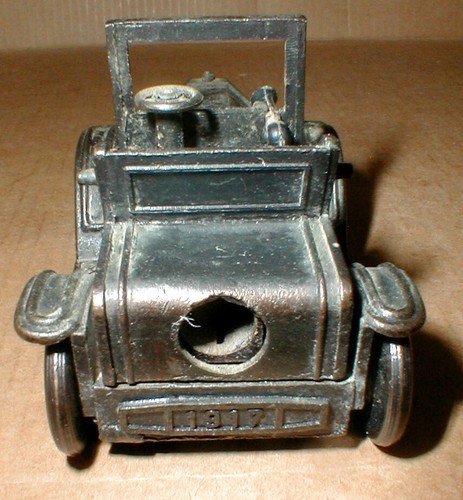 1917 Model T Ford Vintage DieCast Metal Bronze Car Collectible Pencil Sharpener - Picture 3 of 8