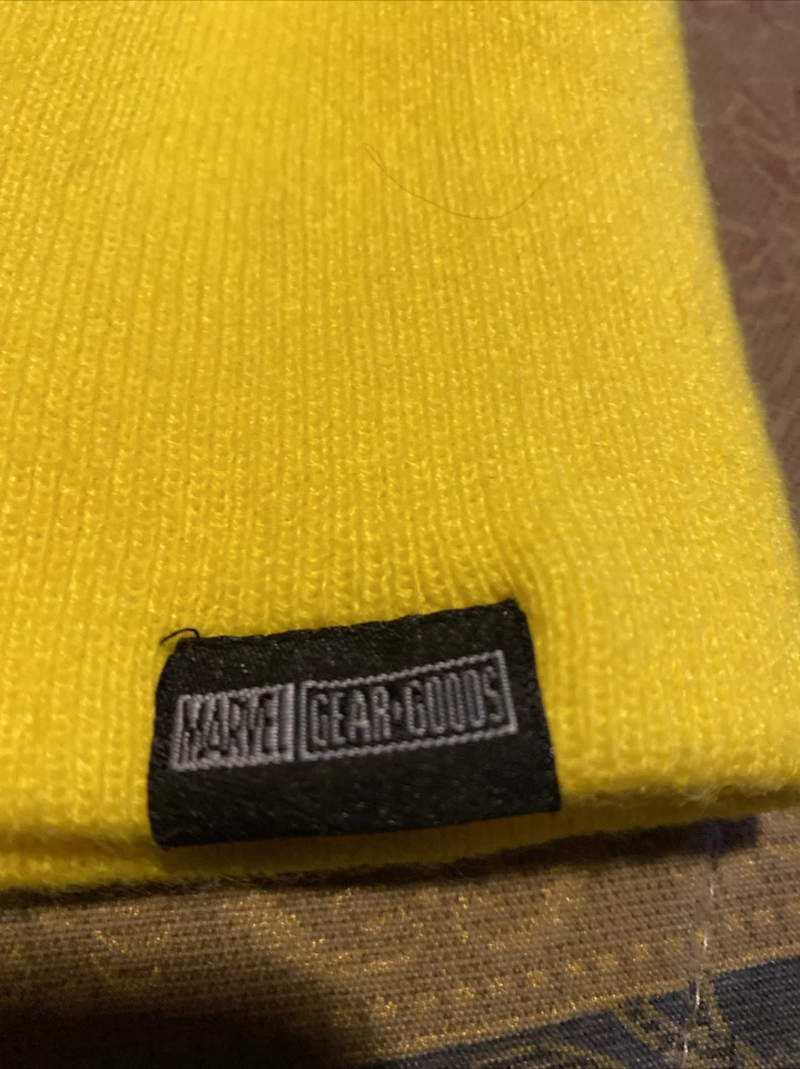 Gorro tejido X-Men Wolverine amarillo talla única Marvel caja de botín exclusivo Foto 3 de 4