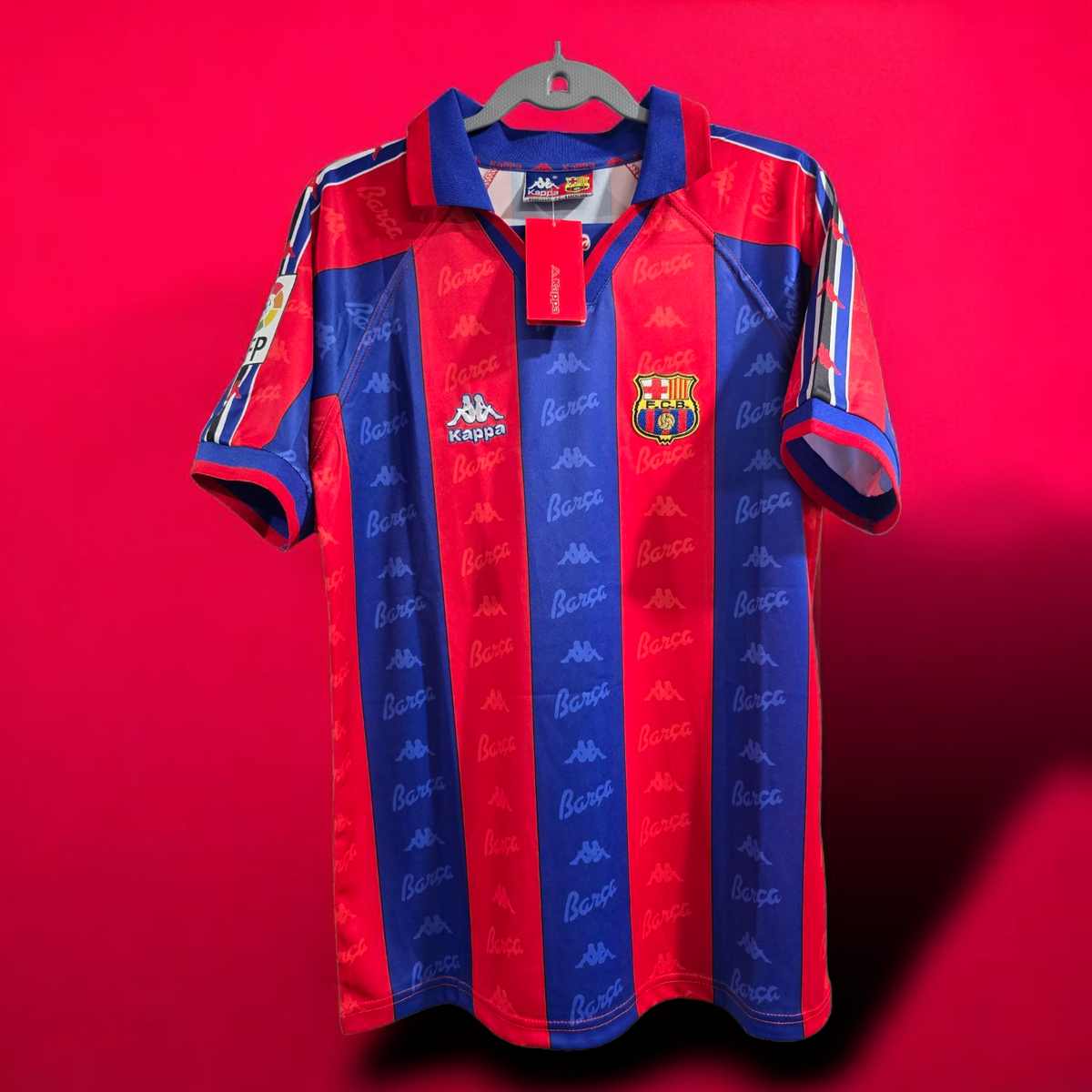 Barcelona FC Home 95/96 - Retro - Soccer - HAGI # 11 - Large Barcelona FC Home 95/96 - Retro - Soccer - HAGI # 11 - Large