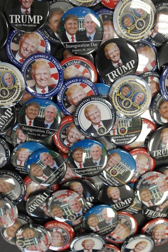 Bottoni assortiti vintage campagna Trump e inaugurazione lotto ingrosso di 50