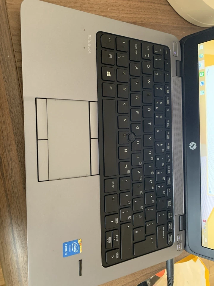 hp elitebook 820 500gb 4gb Win 8 - Image 2 of 4