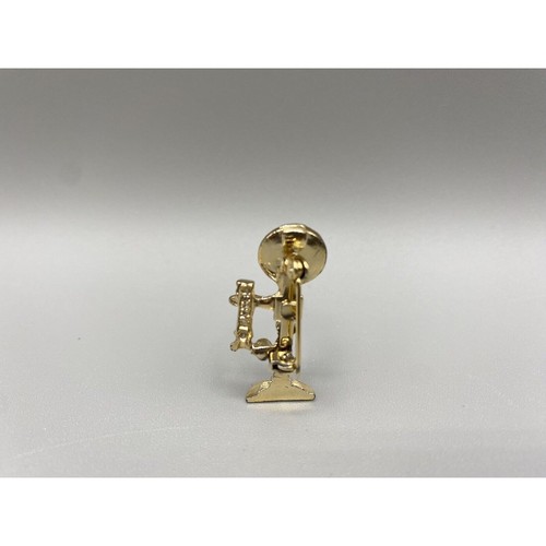 Vintage Brooch Pin Gerrys Candlestick Telephone Gold Tone Metal Red Rhinestones - Picture 6 of 11