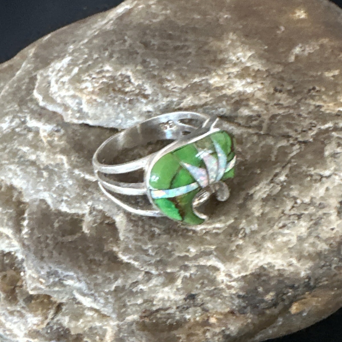 Womens Gilson Opal Green Turquoise Zuni Bear Inlay Ring Size 9.5