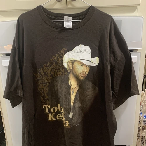 Men’s 2XL brown Short Sleeve Toby Keith Biggest And Baddest Tour T Shirt