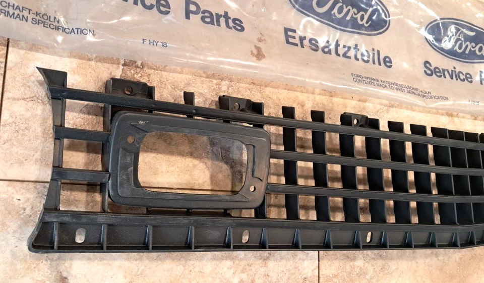 Ford Mercury Capri 1973-74 parrilla nuevo MK1 Foto 3 de 4