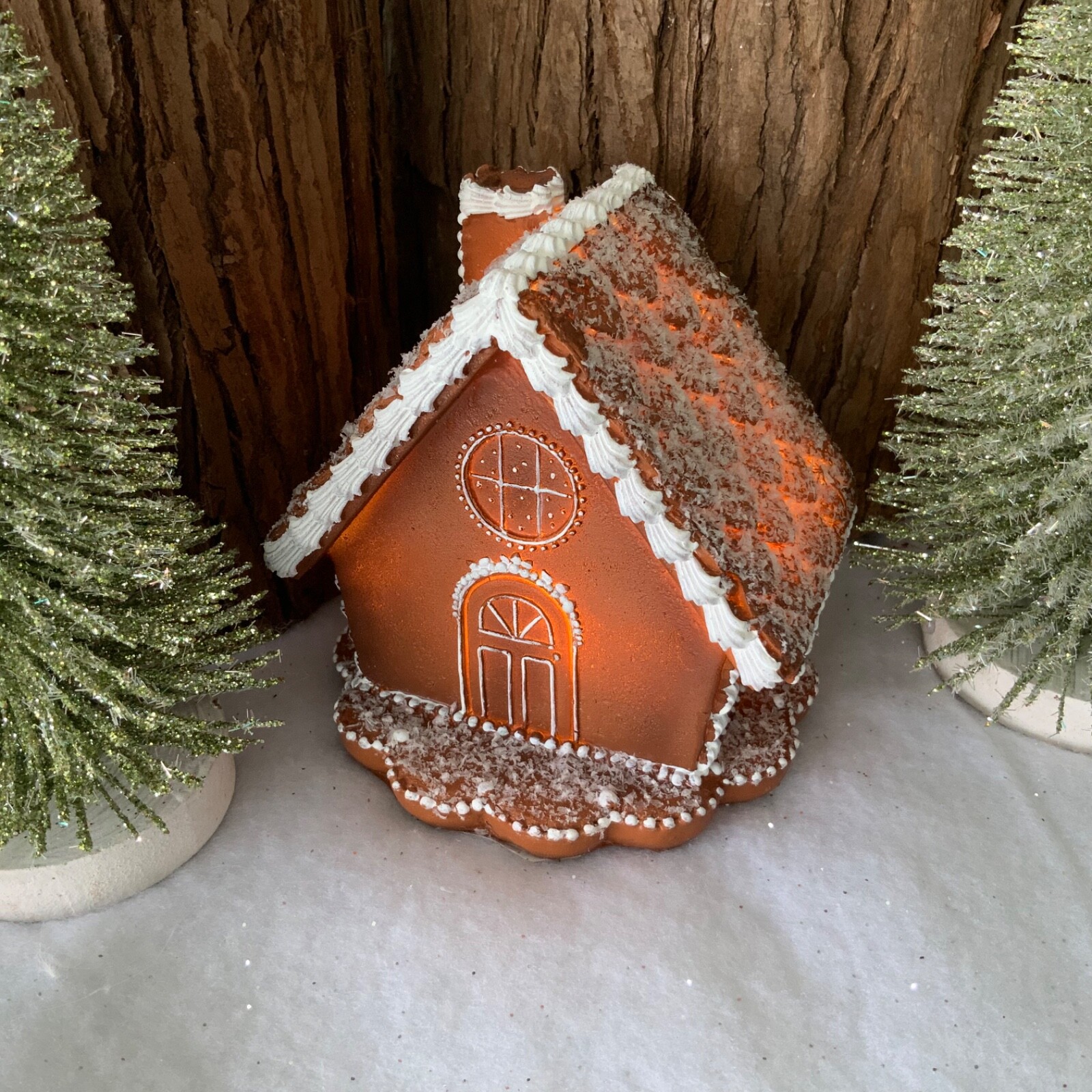 Resin Light Up Gingerbread House 12cm Christmas Decoration Gisela Graham Iced
