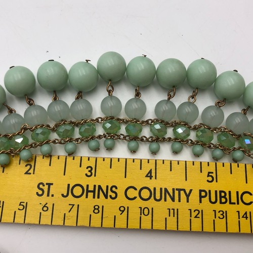 Statement Necklace Light Mint Green ,Collar jade color beads 4 layer gold tone - Picture 6 of 7