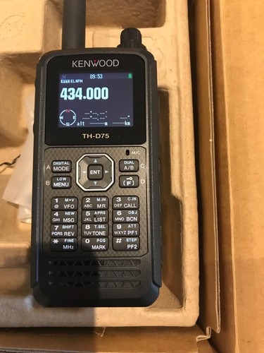 Kenwood TH-D75 D-Star & FM Handheld Transceiver with shortwave receiver. - Zdjęcie 2 z 4