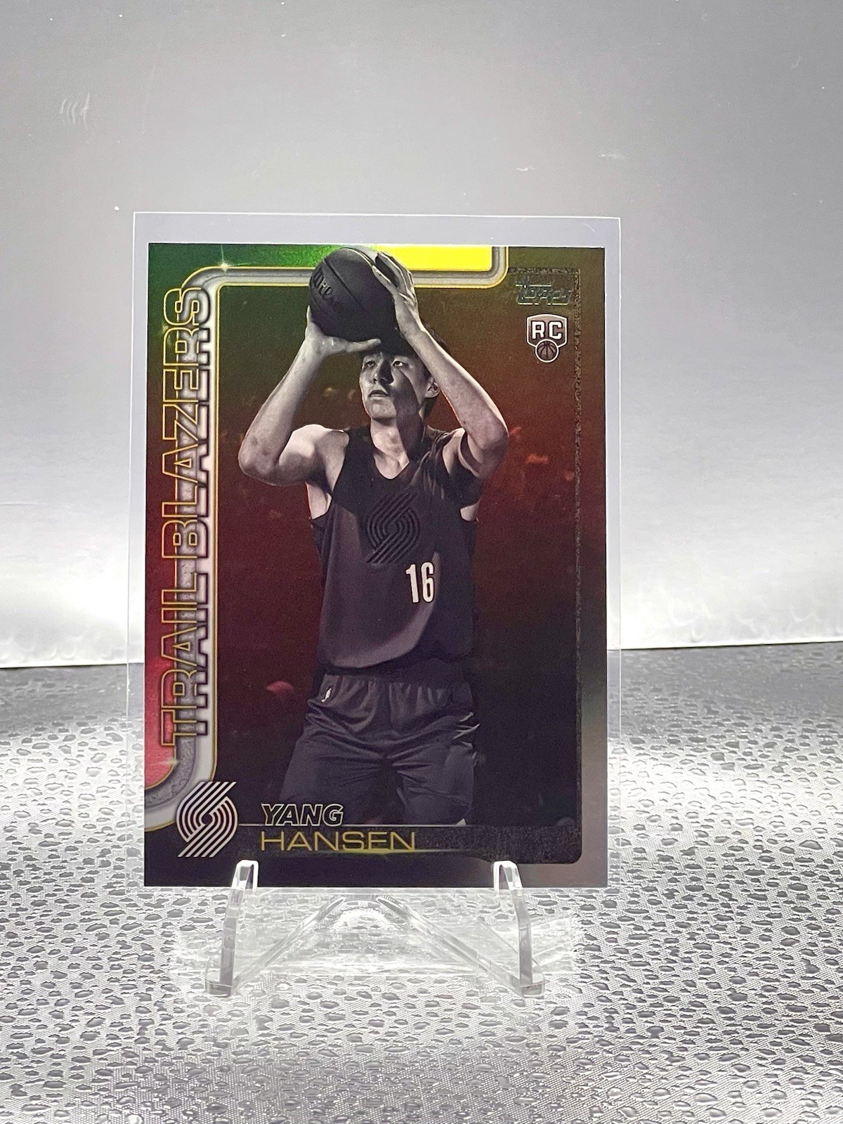 2025-26 Topps Basketball Black Friday Yang Hansen Blackout Variation RC SP #216
