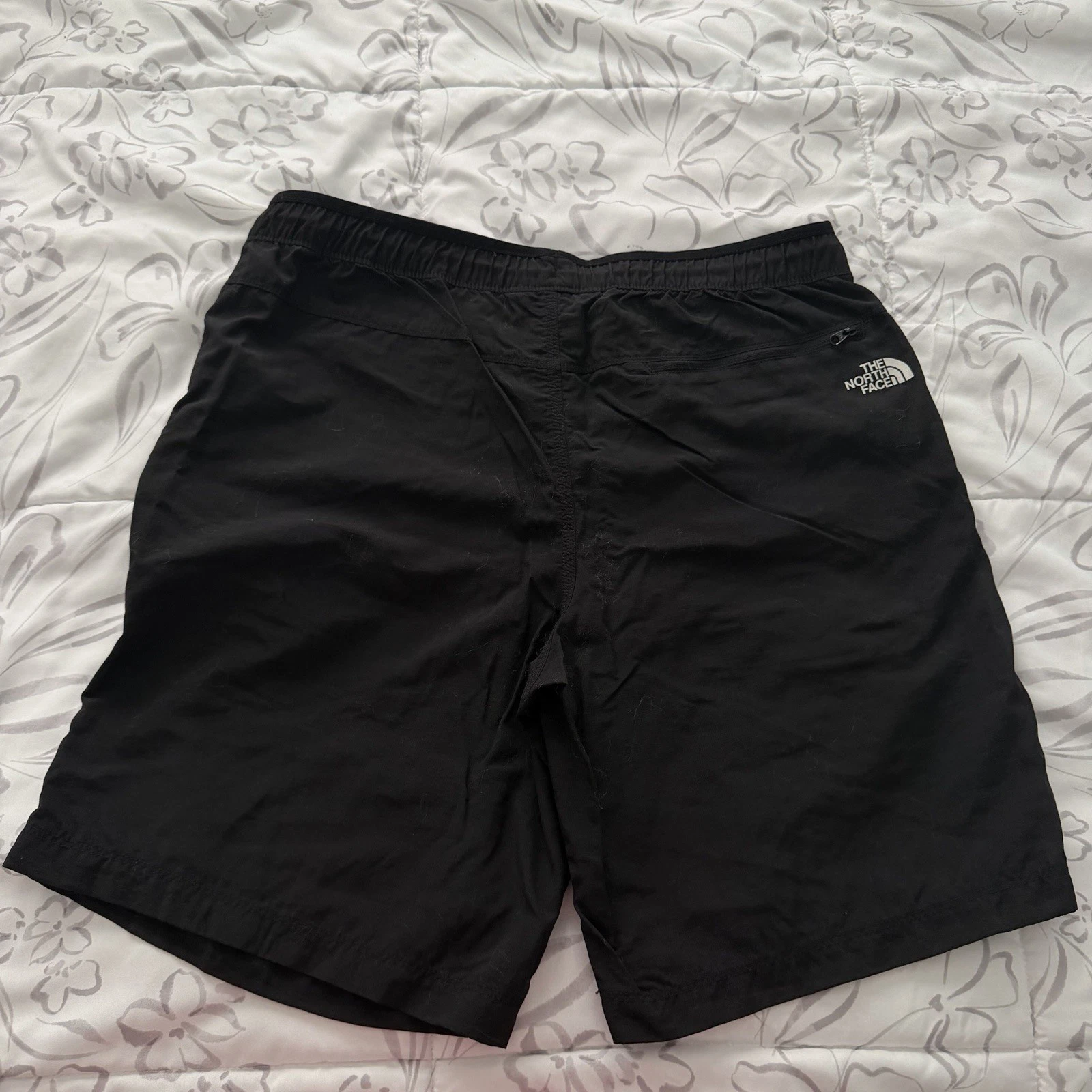 The North Face Nylon Shorts Men Large Black / Dark Gray