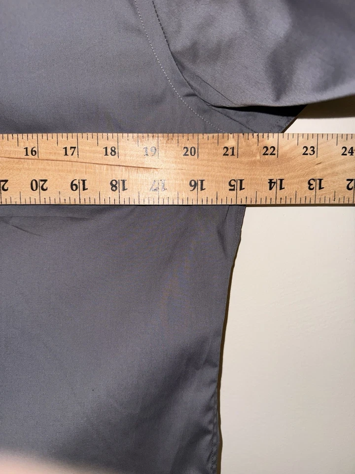 Lote de 4 camisas de vestir de manga larga mediana con botones calce ajustado APT.9 32/33 para hombre Foto 4 de 4