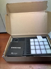 Native Instruments MASCHINE MIKRO MK3 Drum Controller