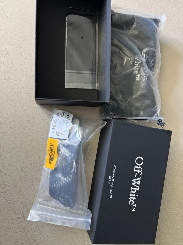 Off White 太阳镜男女通用 OERI008 全新! 黑色/白色。 — 第 4/4 张图片