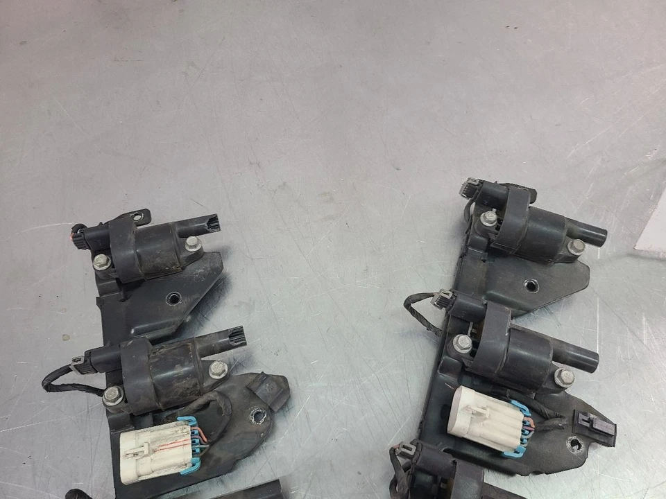 C6 Corvette Grand Sport 2011 conjunto de 8 piezas de encendido/paquete de bobinas con soportes - OEM Foto 3 de 4