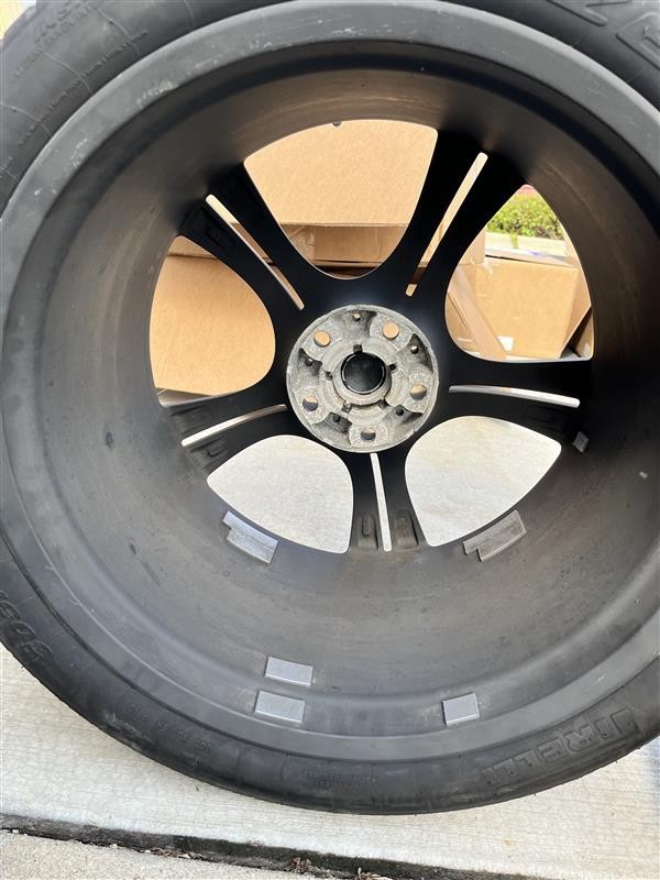 McLaren MP4-12C OEM Staggered Wheels 20/21” – Pirelli Trofeo R Tires (Worn)