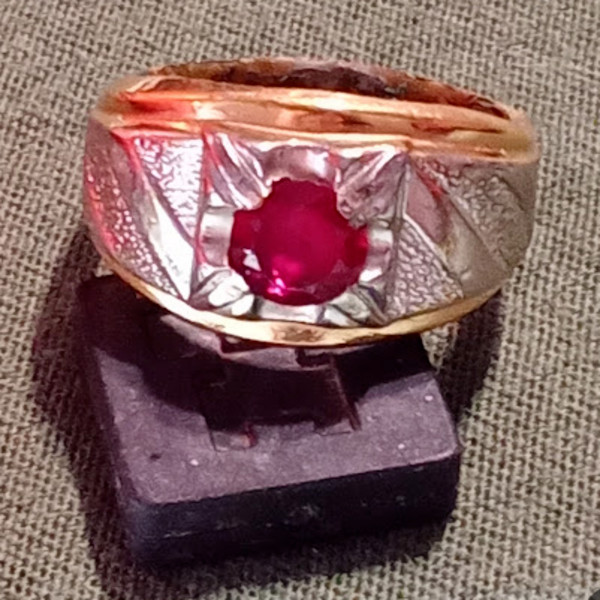 Antique Lind two-tone ring - image 1