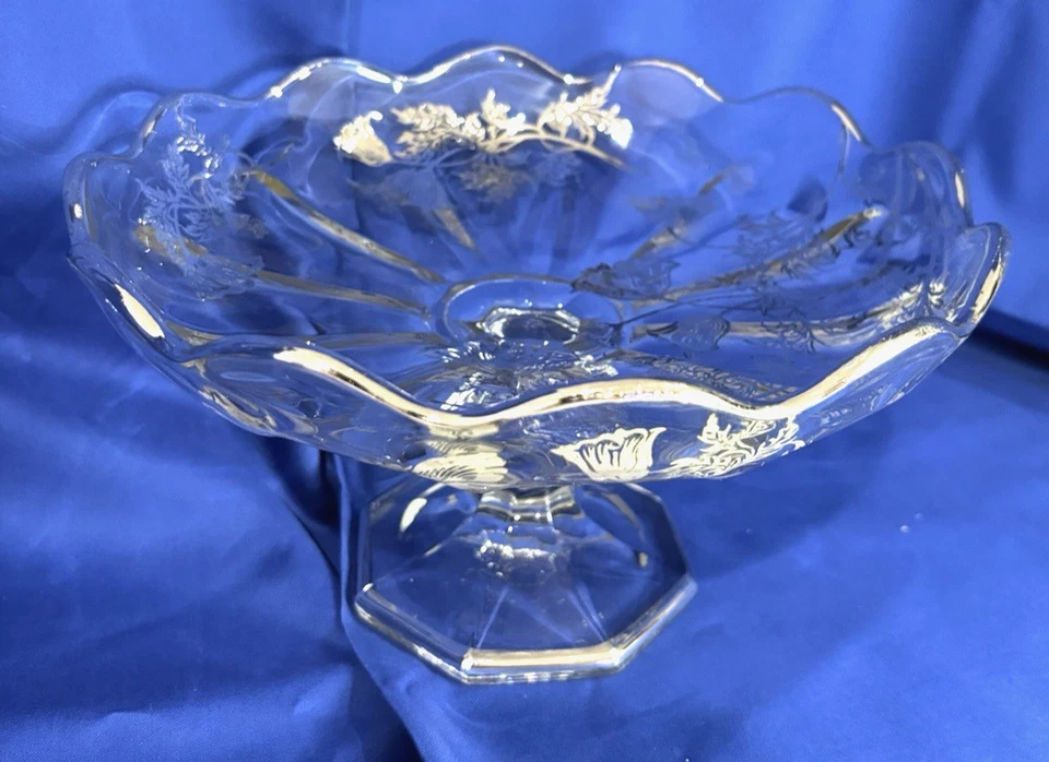 Early 1900's Vintage Pressed Glass Candy Dish with Silver Overlay Poppies - Image 3 of 4