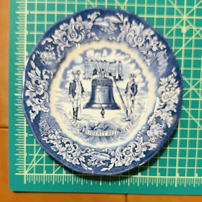 Vintage Bicentennial 1976 AVON LIBERTY BELL PLATE  (REP AWARD) -NEW IN BOX