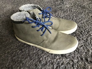 lined chukka boots
