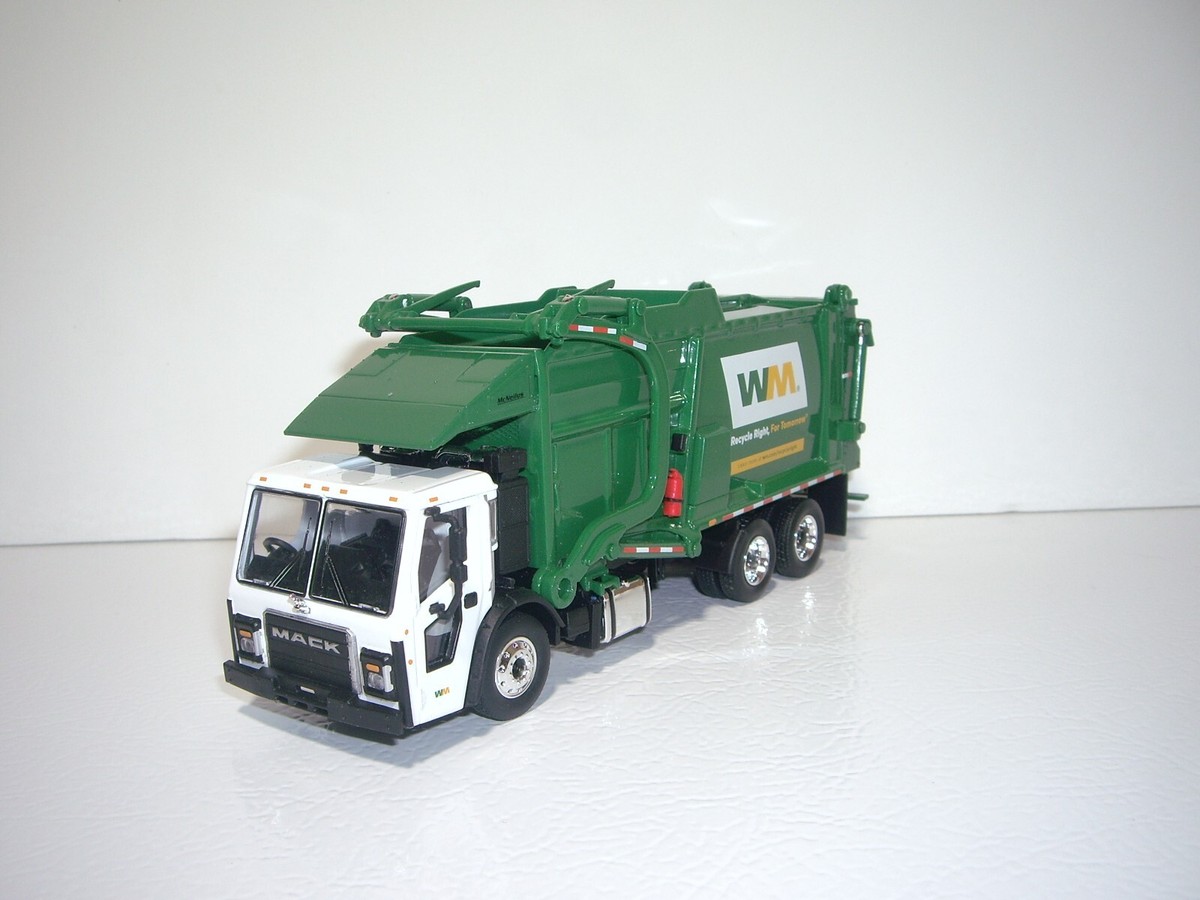 DCP FIRST GEAR 1/64 WASTE MANAGEMENT MACK LR WITH McNEILUS