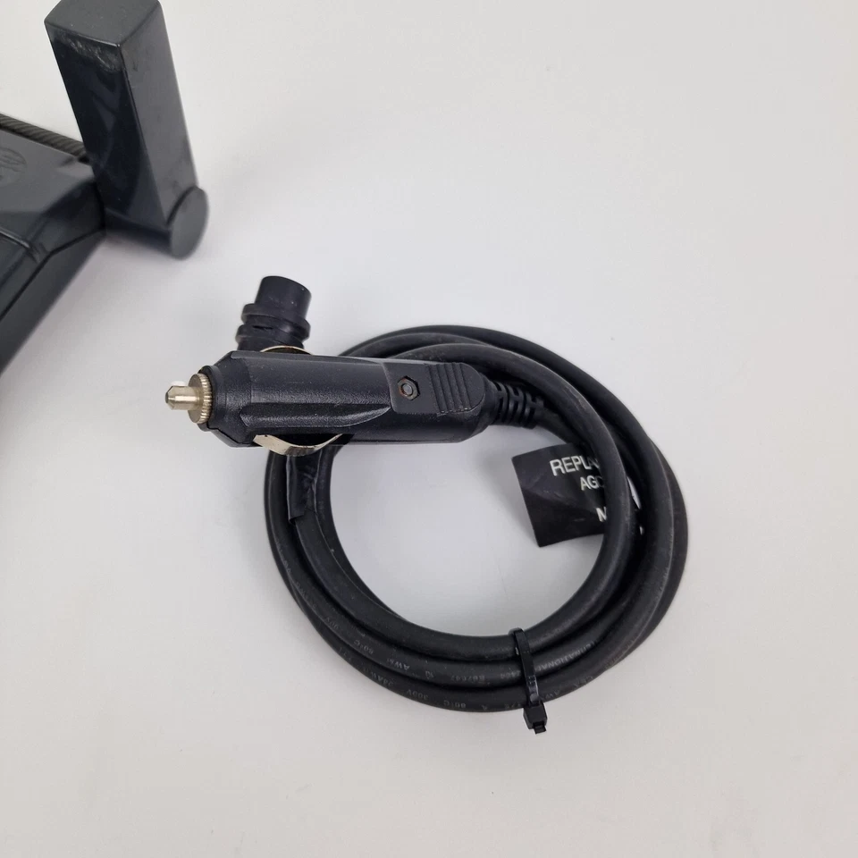 Garmin GPS 90 Handheld Personal Navigator Bundle Charger Antenna GPS90 - Image 2 of 4