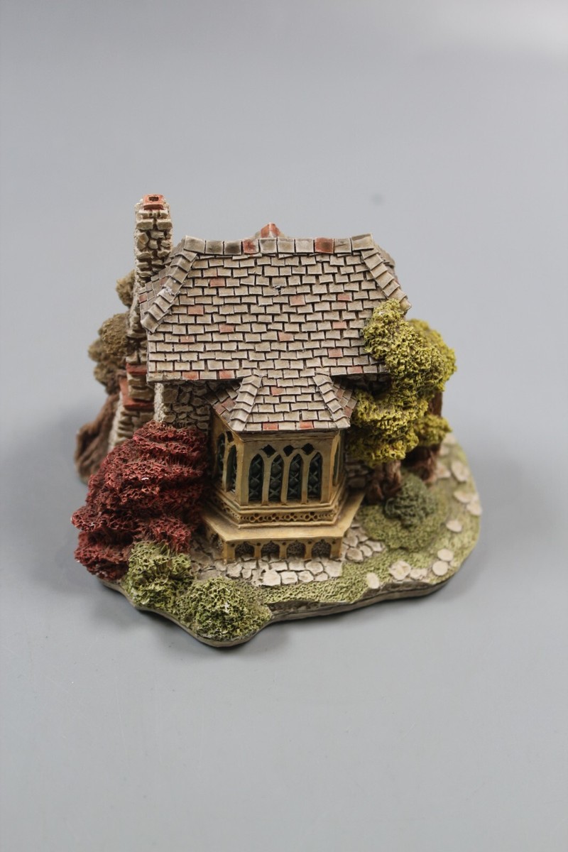 Collectible realistic handmade Lilliput Lane Houses for sale Collectible realistic handmade Lilliput Lane Houses for sale