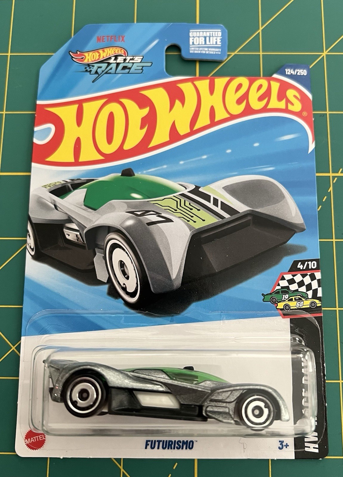 2025 HOT WHEELS FUTURISMO HW RACE DAY 4/10 METALFLAKE DARK SILVER