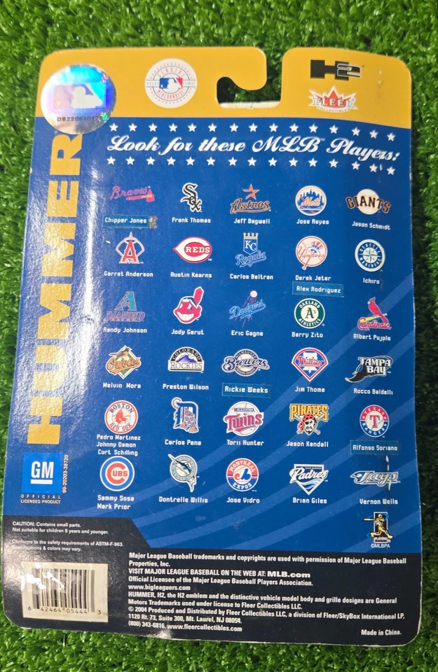 NIB FLEER CHICAGO CUBS 1:64 DIE-CAST HUMMER & MARK PRIOR TRADING CARD SET 2004 - Image 2 of 2