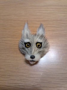 Vintage Furry Wolf Fox Varmlands Sweden Vargen Brooch Pin Glass Beady Eyes Rare