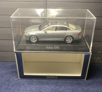 NOREV 1:43, Volvo S90. 2016, Metall Silber, OVP, Neu.