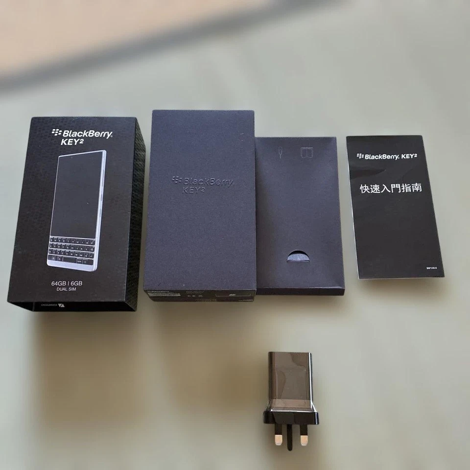 Smartphone BlackBerry KEY2 BBF100-6 Dual SIM 64 GB 6 GB argento sbloccato... - Immagine 4 di 4