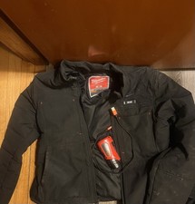Milwaukee Heated Jacket Women  s Medium Used