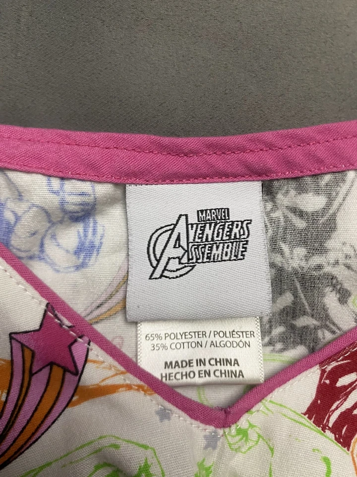 Marvel Avengers Assemble Design Scrub Top Women's Size Large - Image 3 of 4