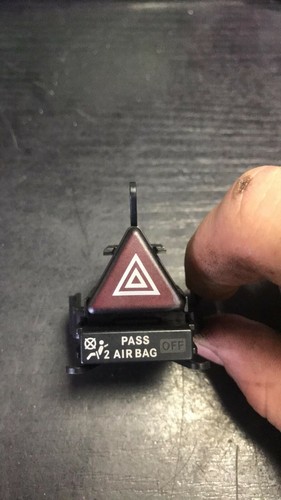 MERCEDES-BENZ A-KLASSE W169 WARNBLINKER EIN AUS SCHALTER KNOPF / 1698203610