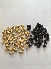 50 Abstandhalter + 50 Schrauben + 1 Steckschl...