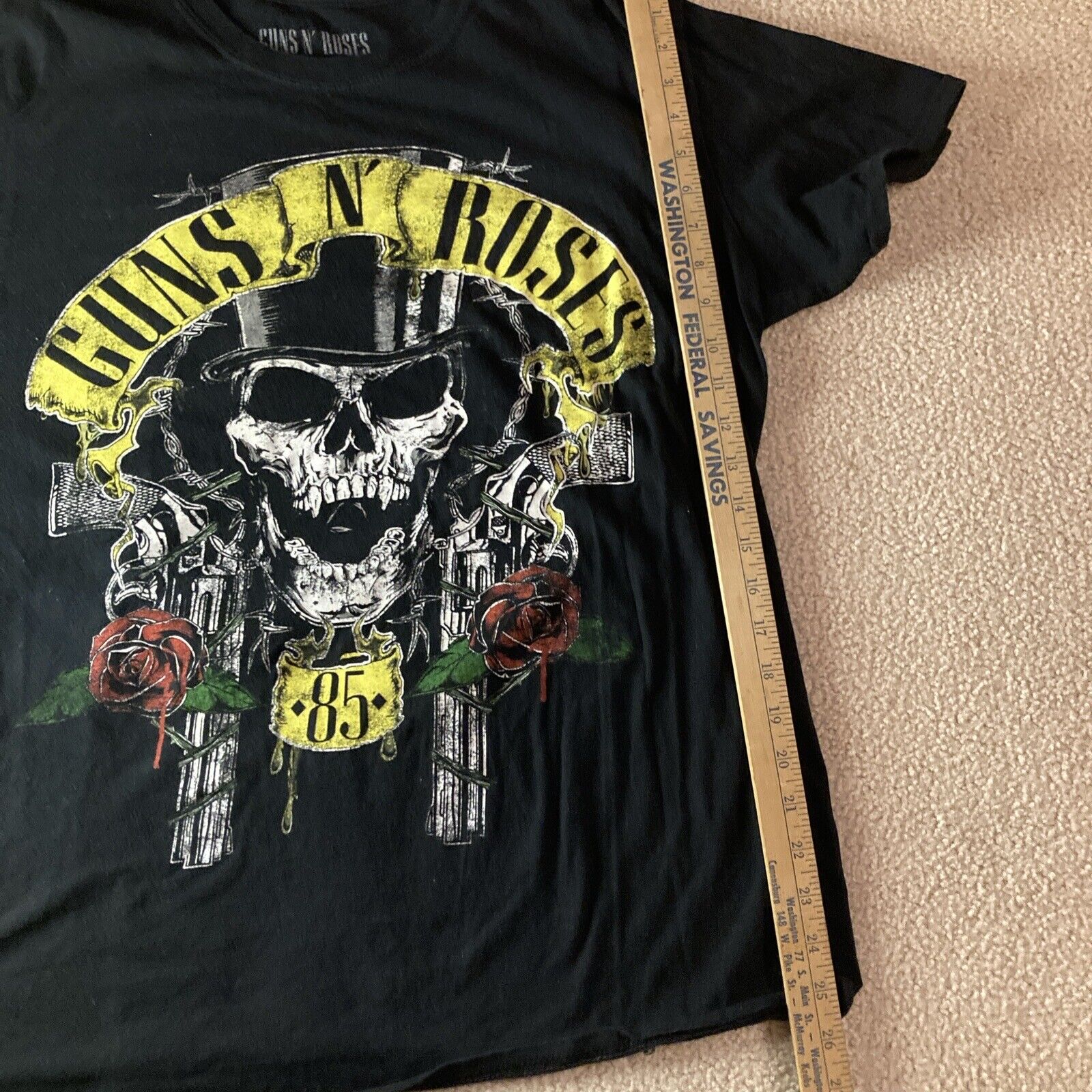 Bravado 85 Guns and Roses Size XL T Shirt Pre Own… - image 6