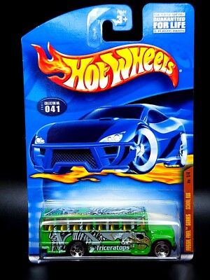 Hot Wheels School Bus Triceratops Fossil Fuel Series Jurassic Dinosaur Transport