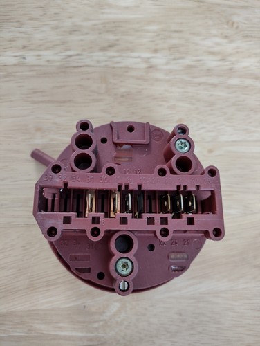 Zanussi FJDR1266W Waschmaschine Wasserstand Druckschalter