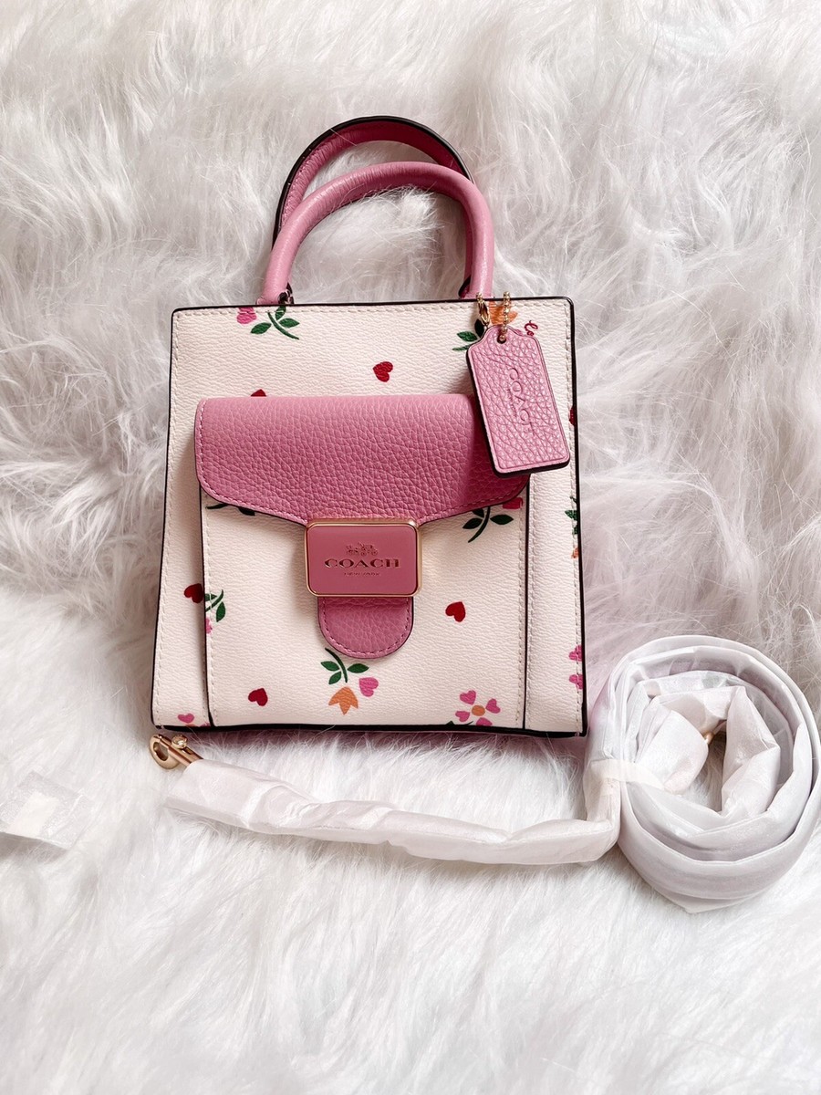 【COACH】Mini Pepper Crossbody With Heart Petal Print Coach Mini Pepper Crossbody With Heart Petal Print