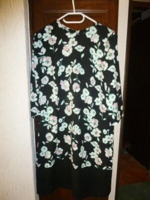 ROBE NEUF FLEURI 40 - Photo 1/4