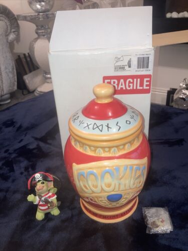POCKET DRAGON "COOKIE PIRATE, JAR EX CONDITION WITH BOX, BASE LABEL AND PIN - Zdjęcie 1 z 11