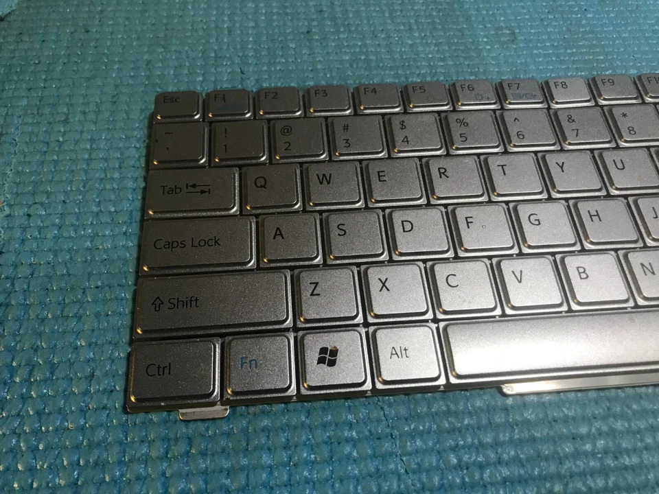 SONY VAIO PCG-4J1L PCG-4K1L LAPTOP Notebook Keyboard Metallic Silver - Image 2 of 4